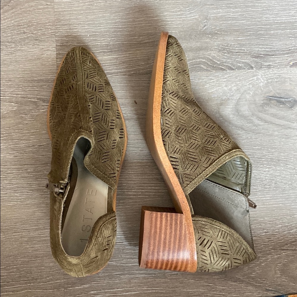 1. State Women's Olive Block Heel Shoes